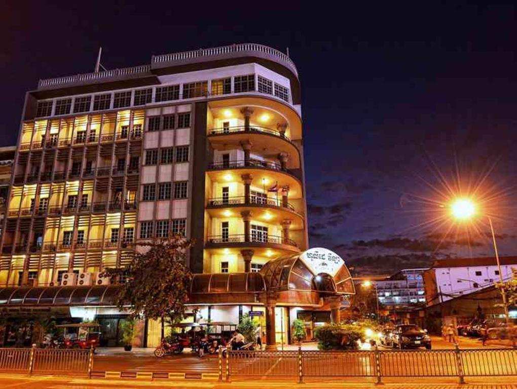 Holiday Villa Hotel City Centre Phnom Penh Exteriör bild