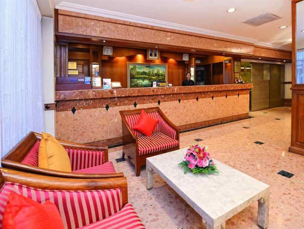 Holiday Villa Hotel City Centre Phnom Penh Exteriör bild