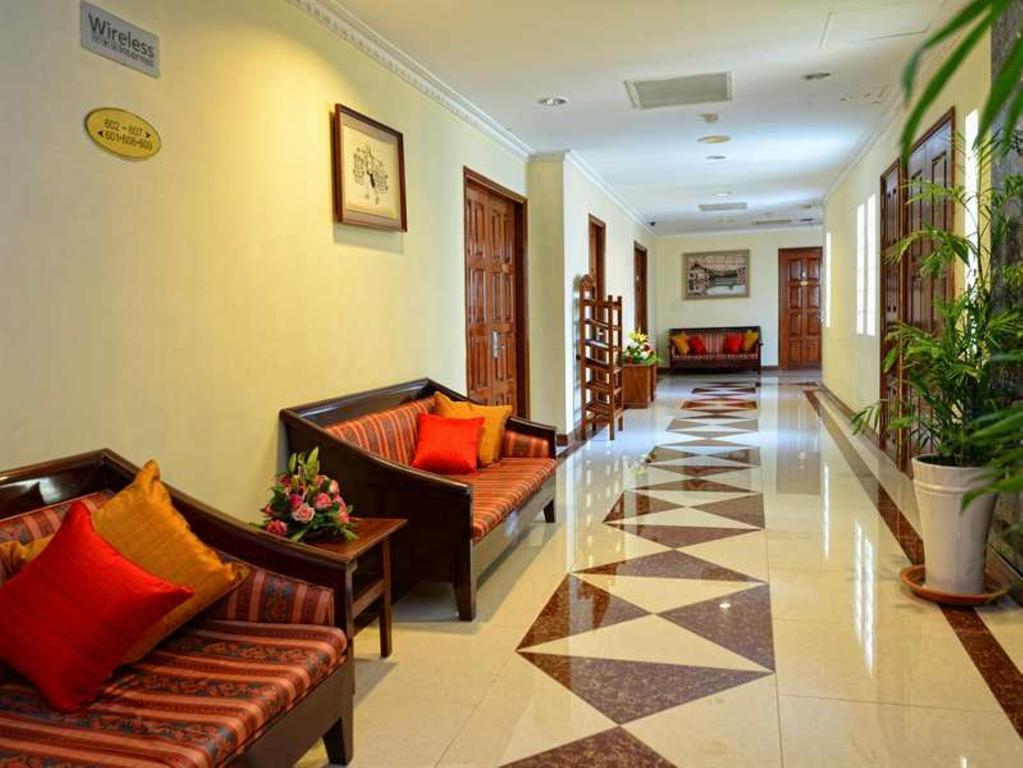 Holiday Villa Hotel City Centre Phnom Penh Exteriör bild